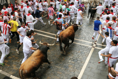 Primer encierro de San Fermín en el tramo de Estafeta