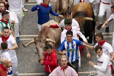 Primer encierro de San Fermín en el tramo de Telefónica