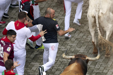 Primer encierro de San Fermín en el tramo de Telefónica
