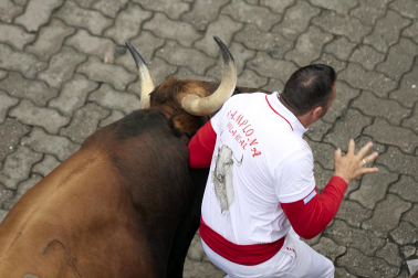 Primer encierro de San Fermín en el tramo de Telefónica