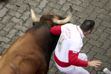 Primer encierro de San Fermín en el tramo de Telefónica