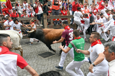 Primer encierro de San Fermín en el tramo de la contracurva de Telefónica