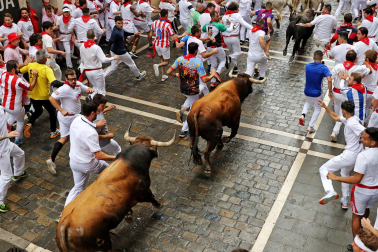 Primer encierro de San Fermín en el tramo de Estafeta