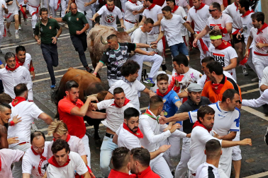 Primer encierro de San Fermín en el tramo de Estafeta