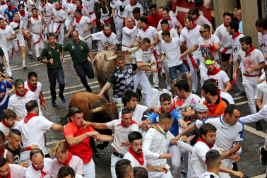 Primer encierro de San Fermín en el tramo de Estafeta