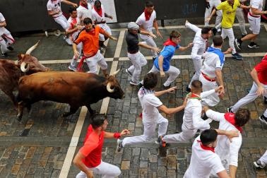 Primer encierro de San Fermín en el tramo de Estafeta