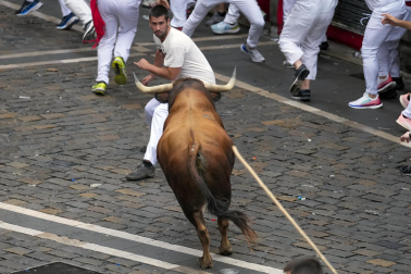 Primer encierro de San Fermín en el tramo de Casa Seminario