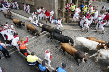 Primer encierro de San Fermín en el tramo de Casa Seminario