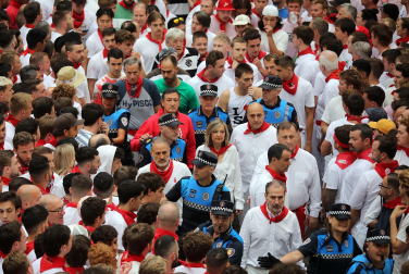 Primer encierro de San Fermín en el tramo del Ayuntamiento