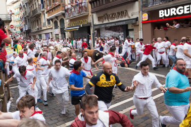 Primer encierro de San Fermín en el tramo de Mercaderes
