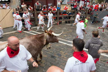 Primer encierro de San Fermín en el tramo de Mercaderes