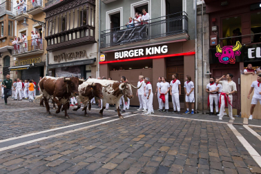 Primer encierro de San Fermín en el tramo de Mercaderes