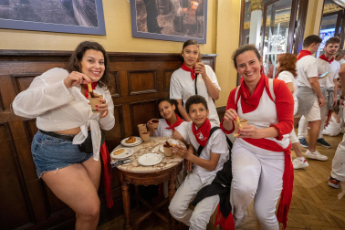 Imágenes del Baile de la Alpargata el 7 de julio