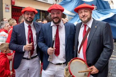Foto de la comparsa de gigantes y cabezudos de San Fermín este viernes 7 de julio de 2023./