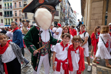 Foto de la comparsa de gigantes y cabezudos de San Fermín este viernes 7 de julio de 2023./
