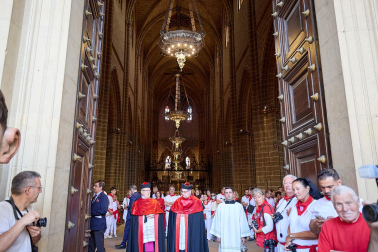 Foto de la comparsa de gigantes y cabezudos de San Fermín este viernes 7 de julio de 2023./