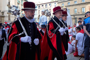 Foto de la comparsa de gigantes y cabezudos de San Fermín este viernes 7 de julio de 2023./