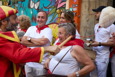 Foto de la comparsa de gigantes y cabezudos de San Fermín este viernes 7 de julio de 2023./