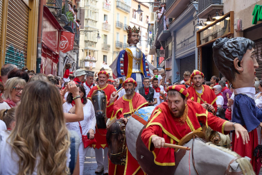 Foto de la comparsa de gigantes y cabezudos de San Fermín este viernes 7 de julio de 2023./