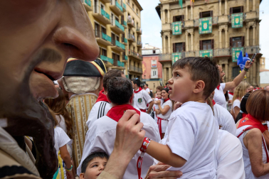 Foto de la comparsa de gigantes y cabezudos de San Fermín este viernes 7 de julio de 2023./