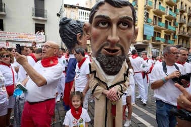 Foto de la comparsa de gigantes y cabezudos de San Fermín este viernes 7 de julio de 2023./