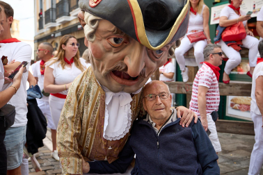 Foto de la comparsa de gigantes y cabezudos de San Fermín este viernes 7 de julio de 2023./