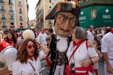 Foto de la comparsa de gigantes y cabezudos de San Fermín este viernes 7 de julio de 2023./