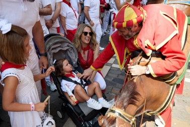 Foto de la comparsa de gigantes y cabezudos de San Fermín este viernes 7 de julio de 2023./