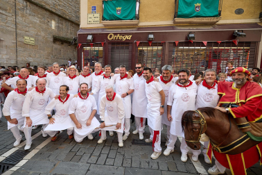 Foto de la comparsa de gigantes y cabezudos de San Fermín este viernes 7 de julio de 2023./