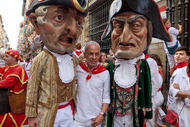 Foto de la comparsa de gigantes y cabezudos de San Fermín este viernes 7 de julio de 2023./
