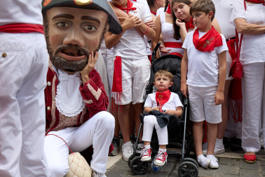 Foto de la comparsa de gigantes y cabezudos de San Fermín este viernes 7 de julio de 2023./
