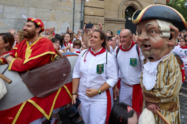 Foto de la comparsa de gigantes y cabezudos de San Fermín este viernes 7 de julio de 2023./