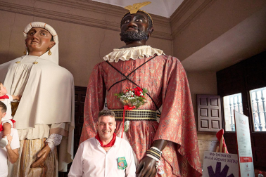 Foto de la comparsa de gigantes y cabezudos de San Fermín este viernes 7 de julio de 2023./
