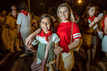 Público asistente a los fuegos artificiales del sábado 8 de julio