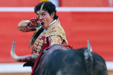 Imágenes de la tercera corrida de la Feria del Toro 2023 celebrada el domino 9 de julio