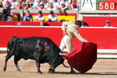 Imágenes de la tercera corrida de la Feria del Toro 2023 celebrada el domino 9 de julio