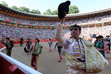 Imágenes de la tercera corrida de la Feria del Toro 2023 celebrada el domino 9 de julio