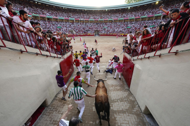 Entrada a la Plaza de Toros, cuarto encierro.