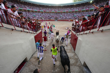 Entrada a la Plaza de Toros, cuarto encierro.