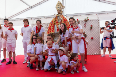 Fotos de la ofrenda foral a San Fermín.