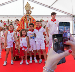 Fotos de la ofrenda foral a San Fermín.