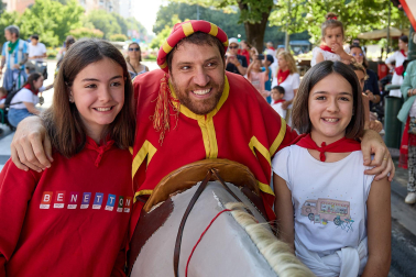 Fotos de la Comparsa de Gigantes y Cabezudos este lunes, 10 de julio.