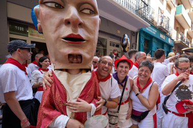 Fotos de la Comparsa de Gigantes y Cabezudos este lunes, 10 de julio.
