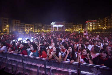 Concierto de En Tol Sarmiento (ETS) en la Plaza del Castillo.