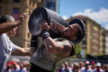 Fotos de la jornada de herri kirol este 13 de julio de los Sanfermines de 2023.
