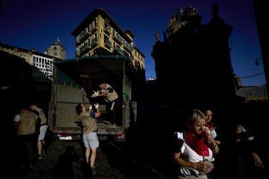 Retirada del vallado tras el último encierro de San Fermín