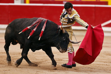 Fotos de la octava y última corrida de la Feria de San Fermín./