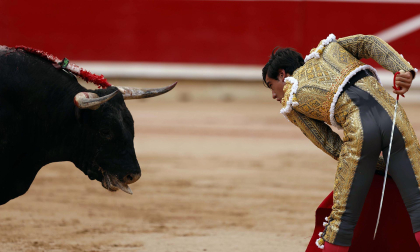 Fotos de la octava y última corrida de la Feria de San Fermín./