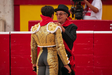 Fotos de la octava y última corrida de la Feria de San Fermín./