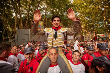Fotos de la octava y última corrida de la Feria de San Fermín./